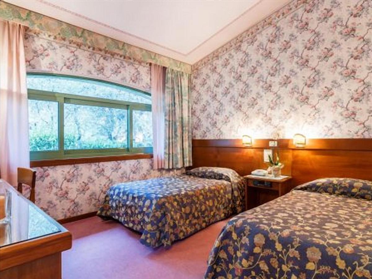 Santa Barbara Hotel