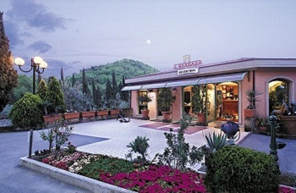 Hotel Santa Barbara